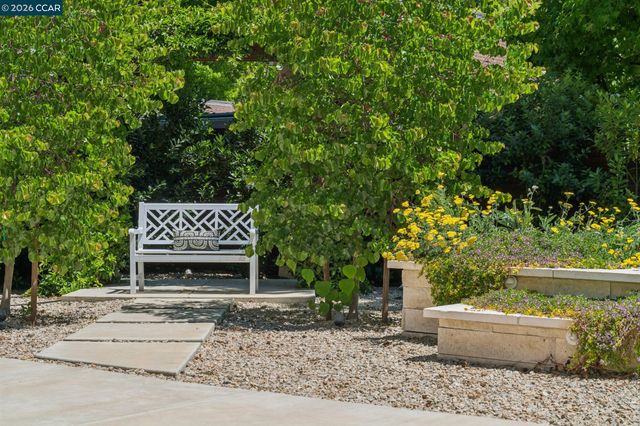 3646 Happy Valley Rd, Lafayette, CA 94549