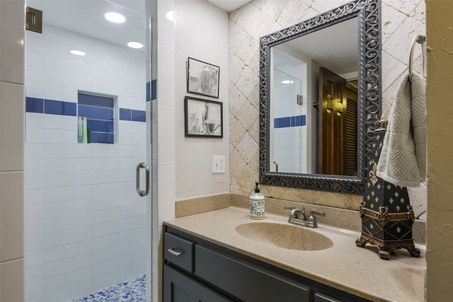 2205 Prestonwood Drive, Arlington, TX 76012