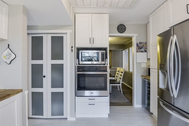 2205 Prestonwood Drive, Arlington, TX 76012