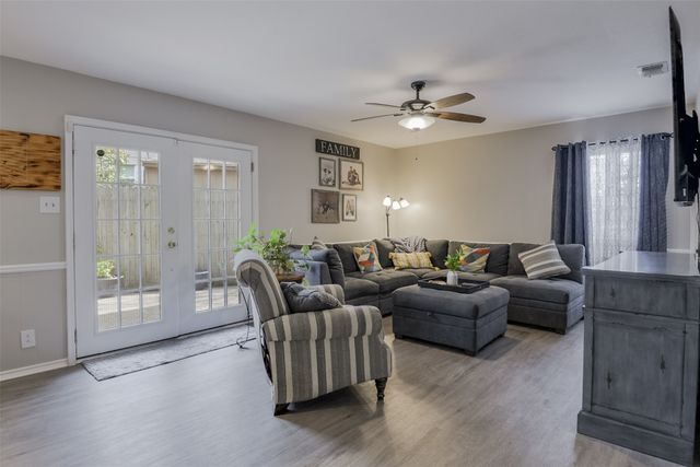 2205 Prestonwood Drive, Arlington, TX 76012