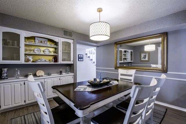 2205 Prestonwood Drive, Arlington, TX 76012