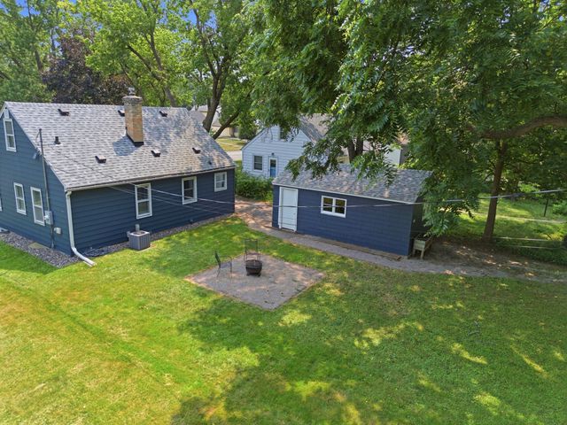 128 18th Avenue N, Hopkins, MN 55343