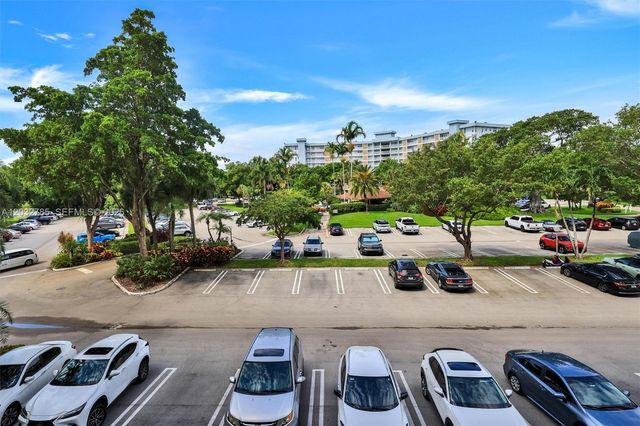 2940 N Course Drive 311, Pompano Beach, FL 33069