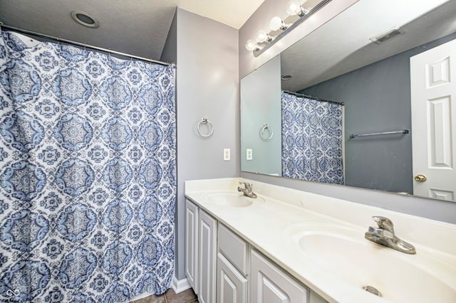 12673 Ladson Street, Fishers, IN 46038