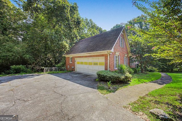 2622 Travois Way SW, Lilburn, GA 30047