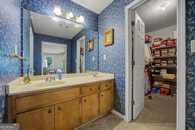 2622 Travois Way SW, Lilburn, GA 30047