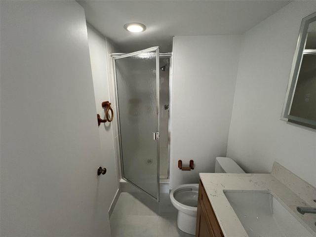 9300 SW 8th Street 422, Boca Raton, FL 33428