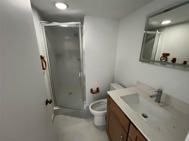 9300 SW 8th Street 422, Boca Raton, FL 33428