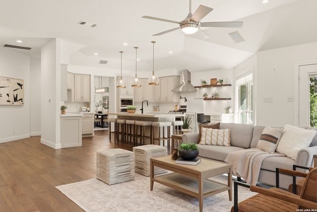 24 INWOOD MNR, San Antonio, TX 78248