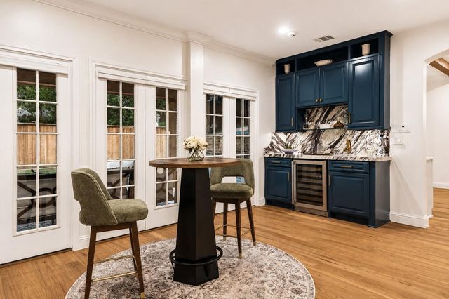 11407 Holidan Way, Hedwig Village, TX 77024