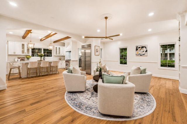 11407 Holidan Way, Hedwig Village, TX 77024