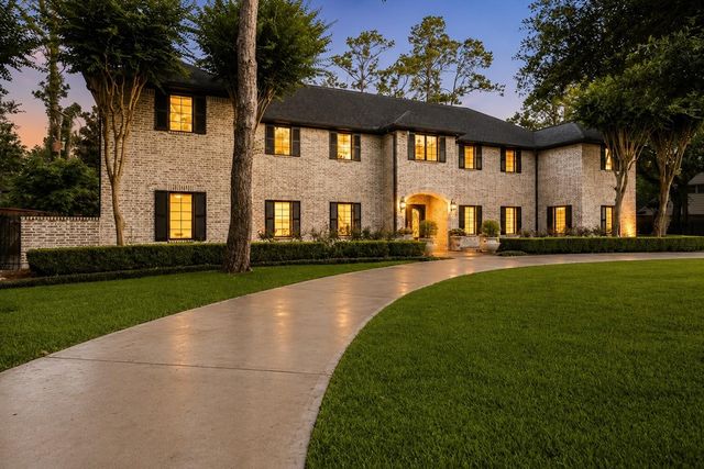 11407 Holidan Way, Hedwig Village, TX 77024