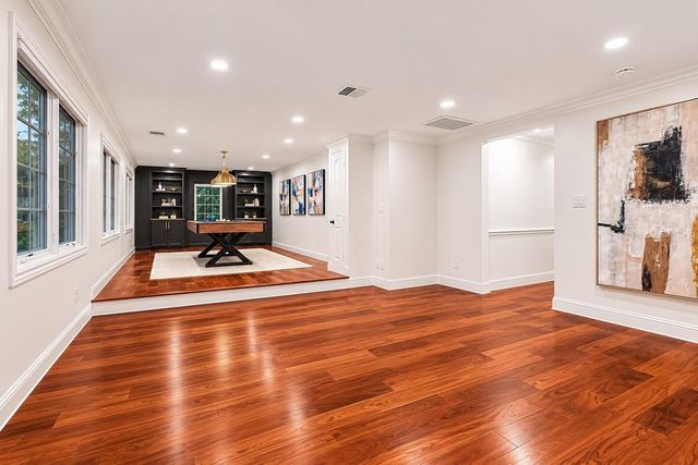 11407 Holidan Way, Hedwig Village, TX 77024
