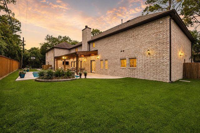 11407 Holidan Way, Hedwig Village, TX 77024