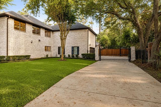 11407 Holidan Way, Hedwig Village, TX 77024