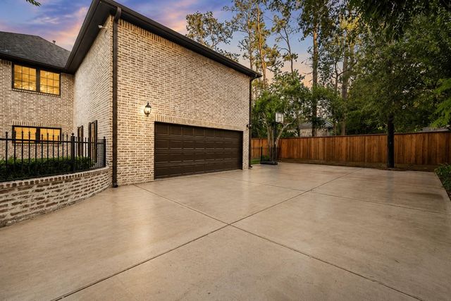 11407 Holidan Way, Hedwig Village, TX 77024