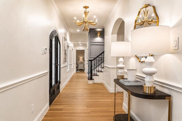 11407 Holidan Way, Hedwig Village, TX 77024