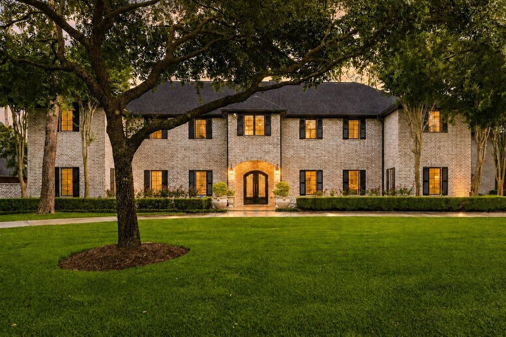 11407 Holidan Way, Hedwig Village, TX 77024
