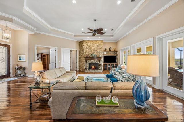 409 Lookout Point Dr, St Augustine, FL 32080