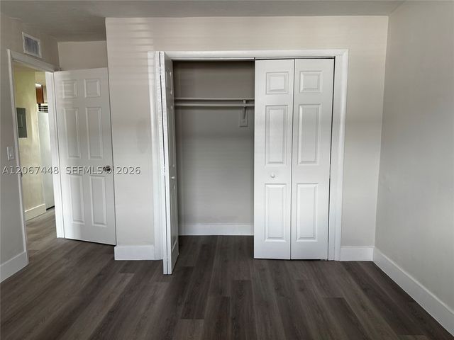 1345 W 28th St 5, Hialeah, FL 33010