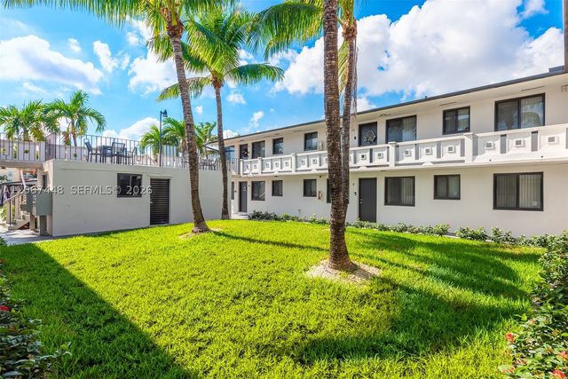 1345 W 28th St 5, Hialeah, FL 33010