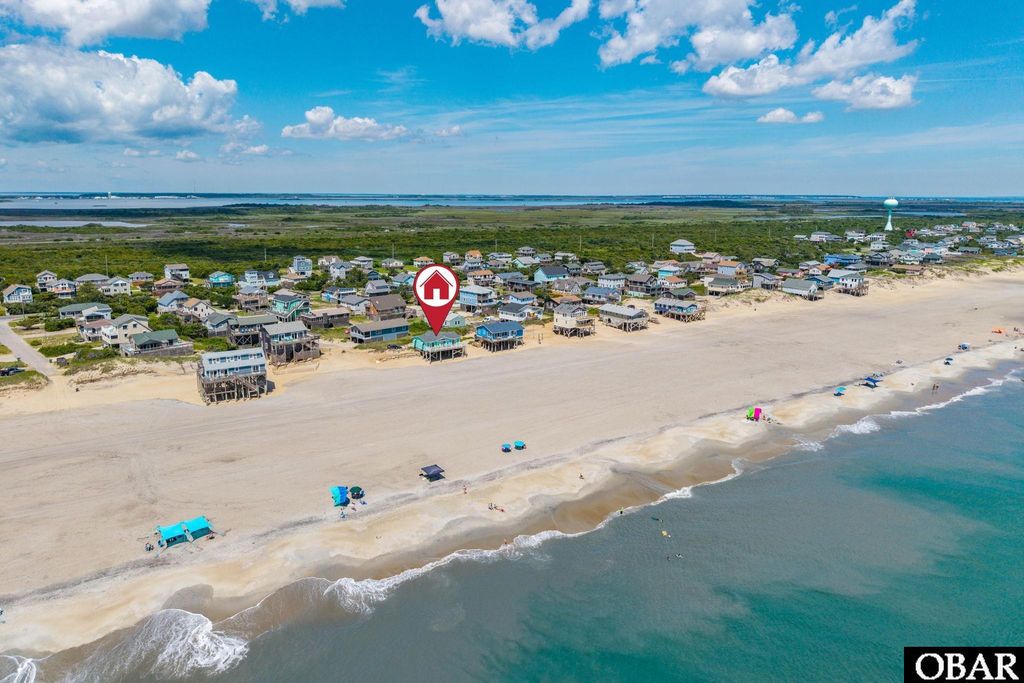 Image 4 of property listing at 218 E Altoona Street, Nags Head, NC 27959