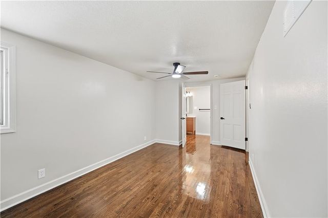 4005 NW 52nd Street, Riverside, MO 64150