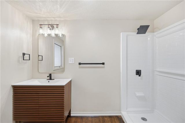 4005 NW 52nd Street, Riverside, MO 64150