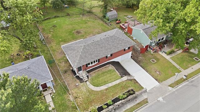 4005 NW 52nd Street, Riverside, MO 64150