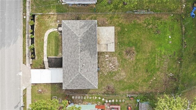 4005 NW 52nd Street, Riverside, MO 64150