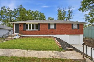 4005 NW 52nd Street, Riverside, MO 64150