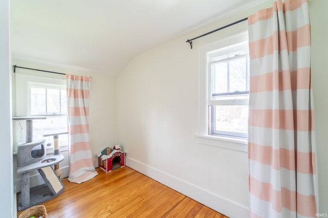 207 E John Street, Nappanee, IN 46550