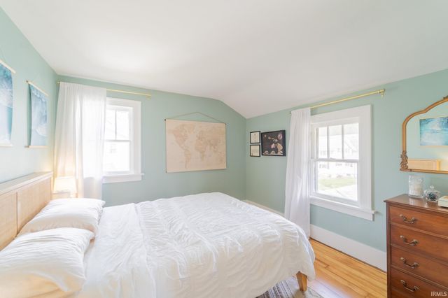 207 E John Street, Nappanee, IN 46550