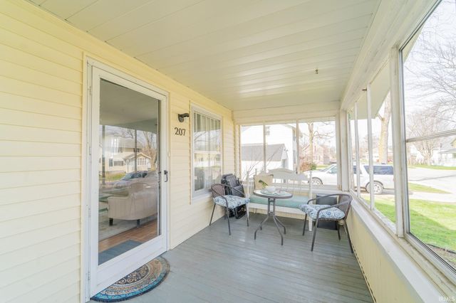 207 E John Street, Nappanee, IN 46550