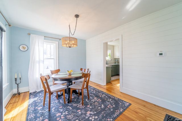 207 E John Street, Nappanee, IN 46550