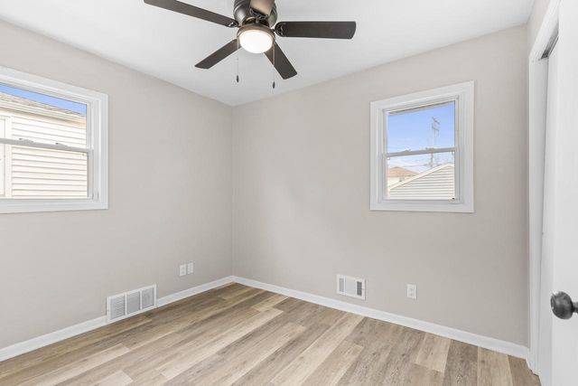 4218 N 71st STREET, Milwaukee, WI 53216