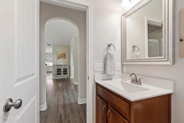 6 Fieldsview Drive, Garner, NC 27529