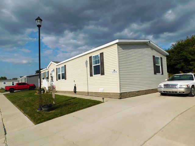 57574 Sawyer Court, Lenox, MI 48048