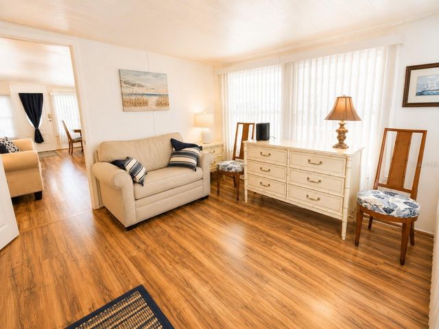 6921 MARLIN LANE, Bradenton, FL 34207