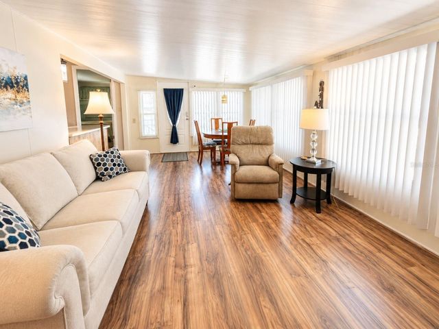 6921 MARLIN LANE, Bradenton, FL 34207