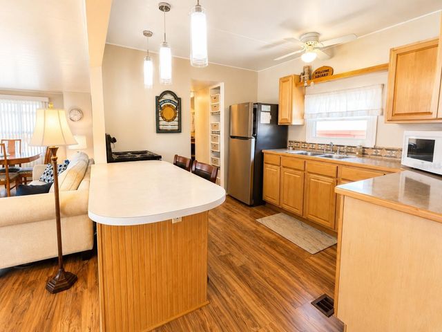 6921 MARLIN LANE, Bradenton, FL 34207