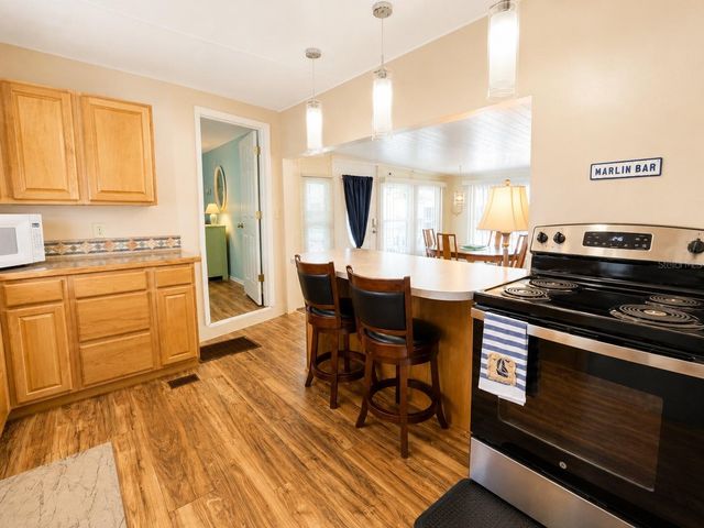6921 MARLIN LANE, Bradenton, FL 34207