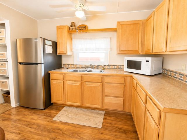 6921 MARLIN LANE, Bradenton, FL 34207