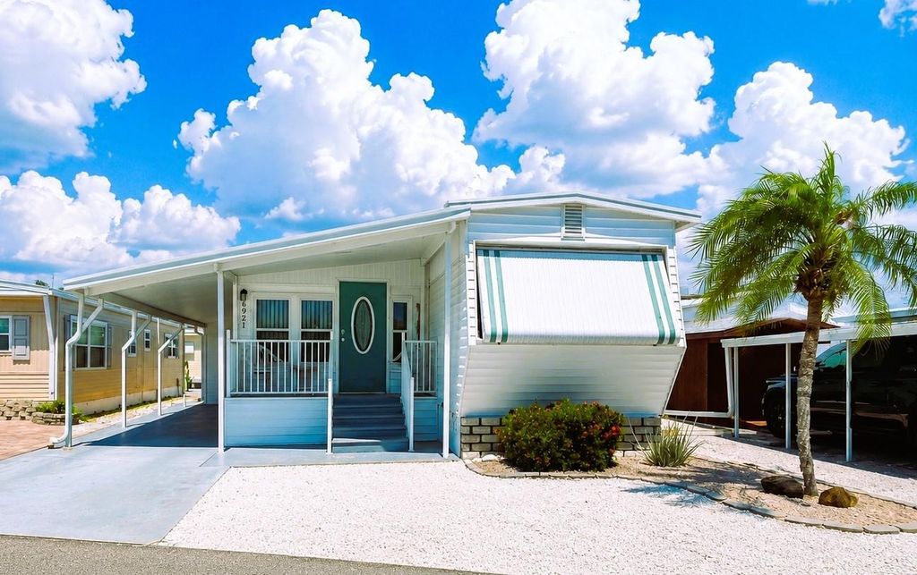 6921 MARLIN LANE, Bradenton, FL 34207