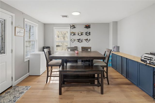 135 Seamans Street 1, Providence, RI 02908