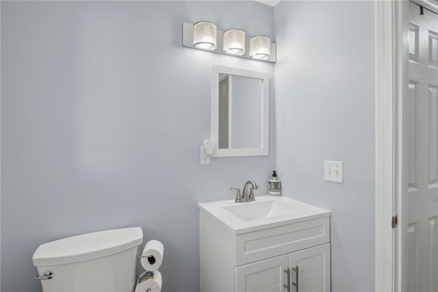 135 Seamans Street 1, Providence, RI 02908