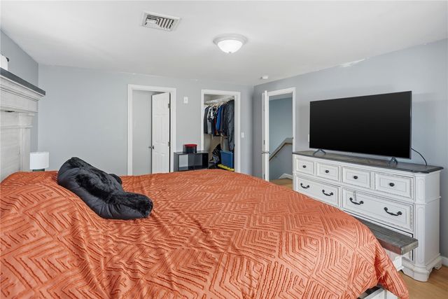 135 Seamans Street 1, Providence, RI 02908