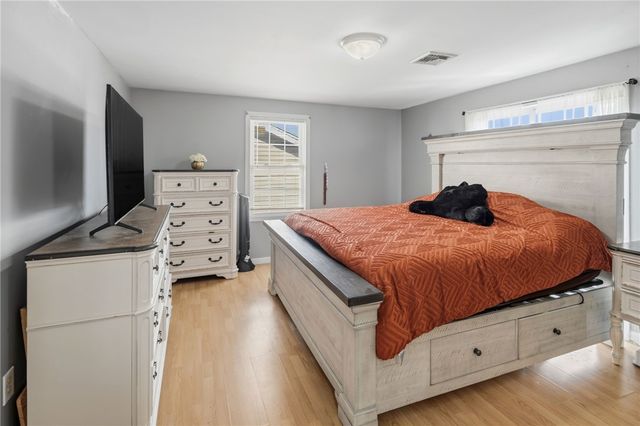 135 Seamans Street 1, Providence, RI 02908