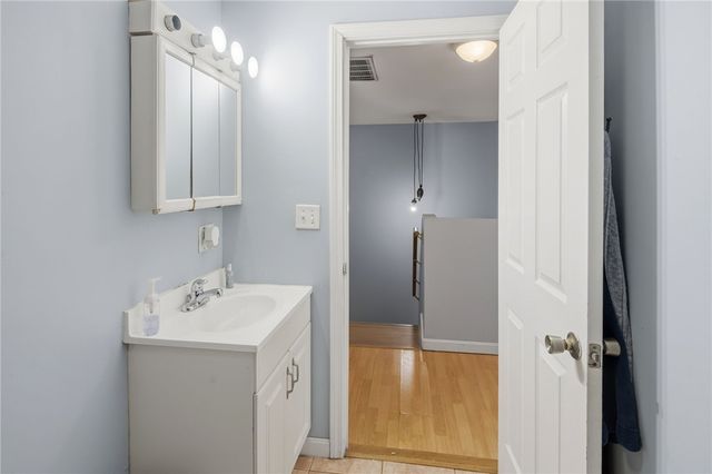 135 Seamans Street 1, Providence, RI 02908