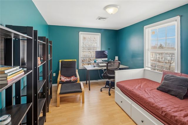 135 Seamans Street 1, Providence, RI 02908